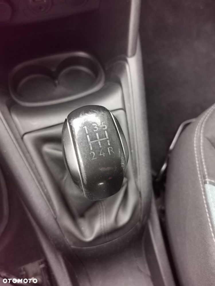 Peugeot 208 - 26