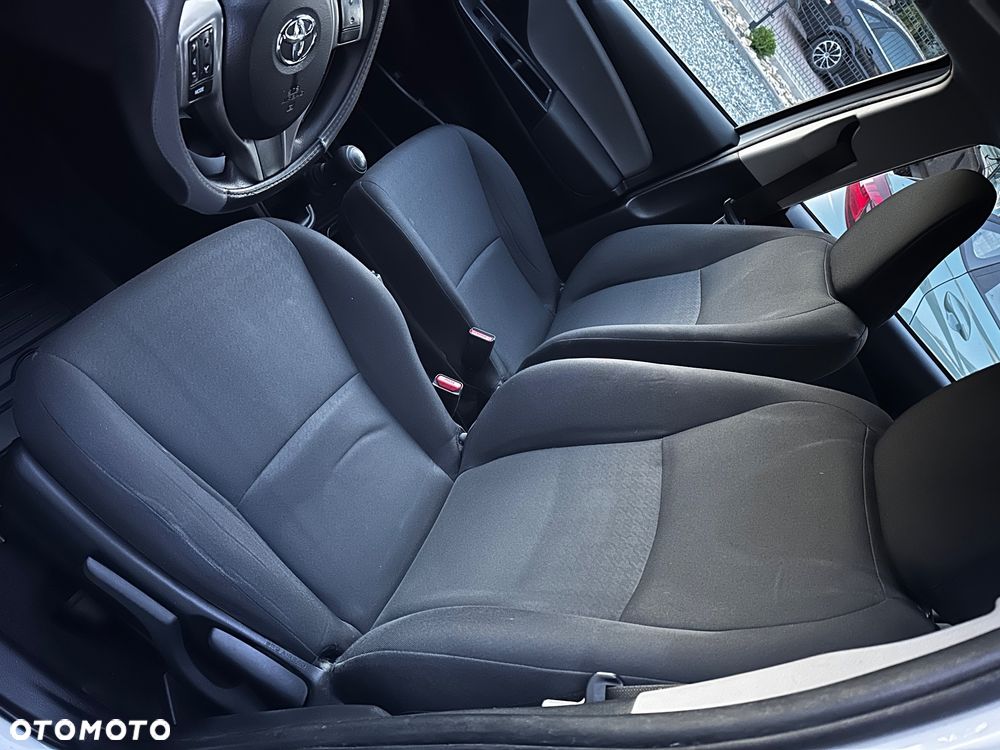 Toyota Yaris - 15