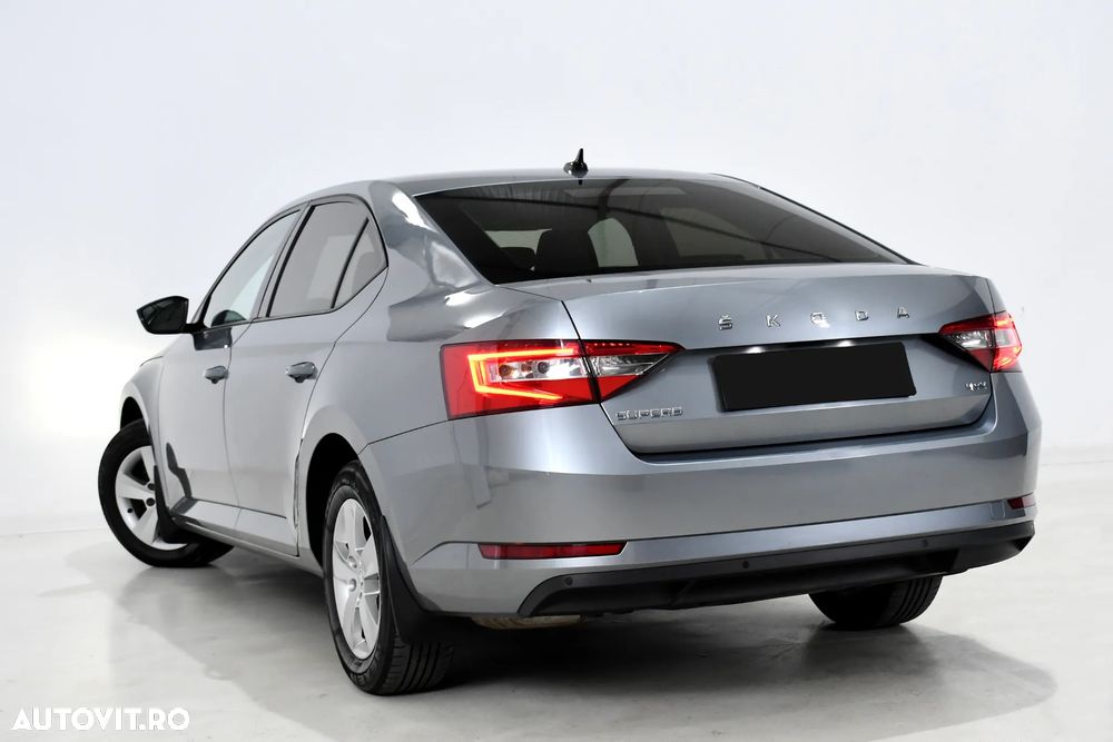 Skoda Superb 2.0 TDI DSG 4X4 Ambition - 11