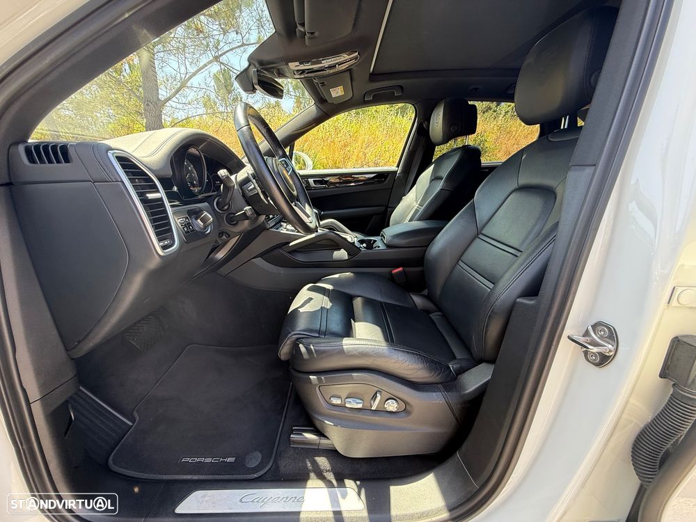 Porsche Cayenne E-Hybrid Tiptronic S - 20