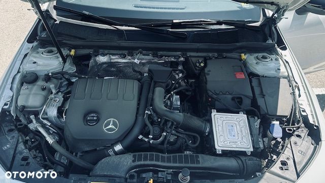 Mercedes-Benz CLA 200 4-Matic AMG Line 8G-DCT - 13