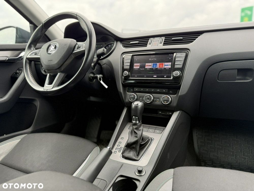 Skoda Octavia Combi 2.0 TDI (Green tec) DSG Joy - 11