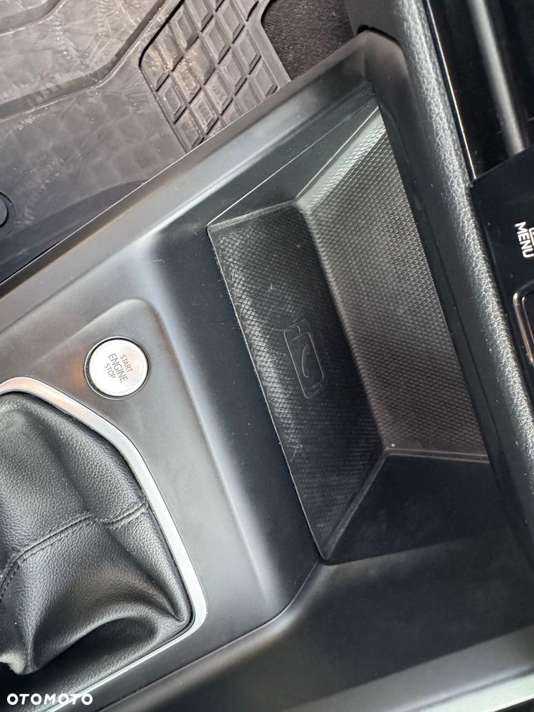 Volkswagen Golf VIII 1.5 TSI EVO Style - 38