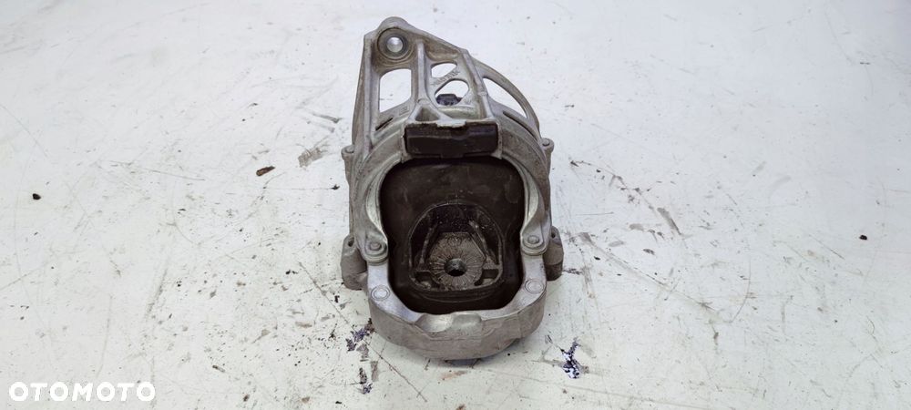 ŁOŻE PODUSZKA SILNIKA LEWA AUDI A6 Q7 4M0199371B - 2