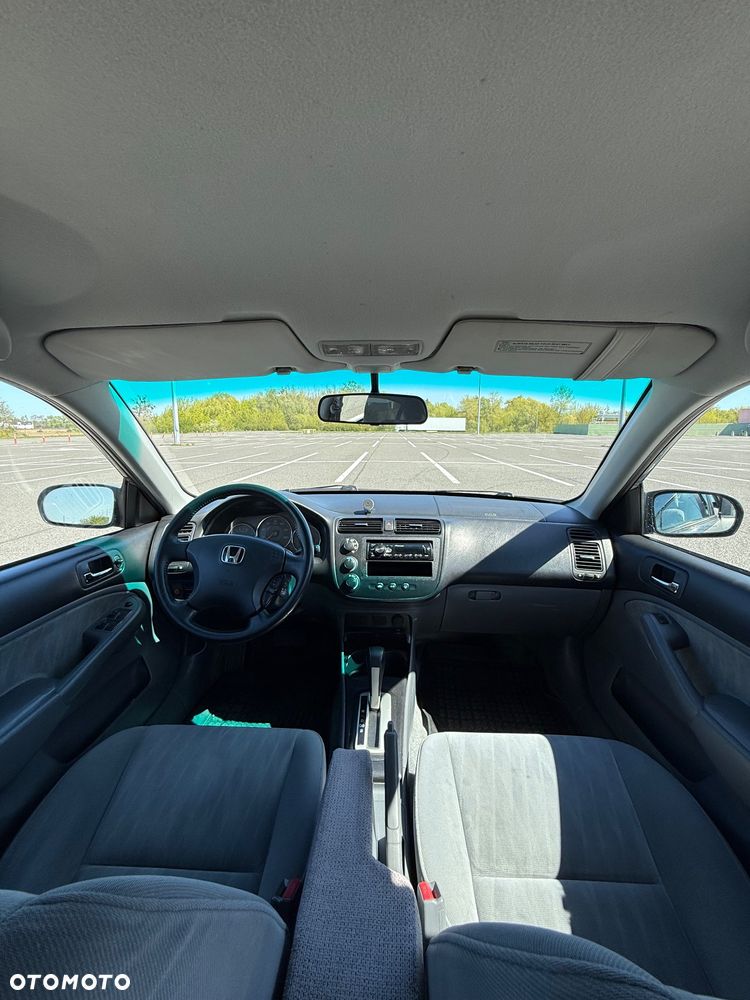 Honda Civic 1.7 LX - 12