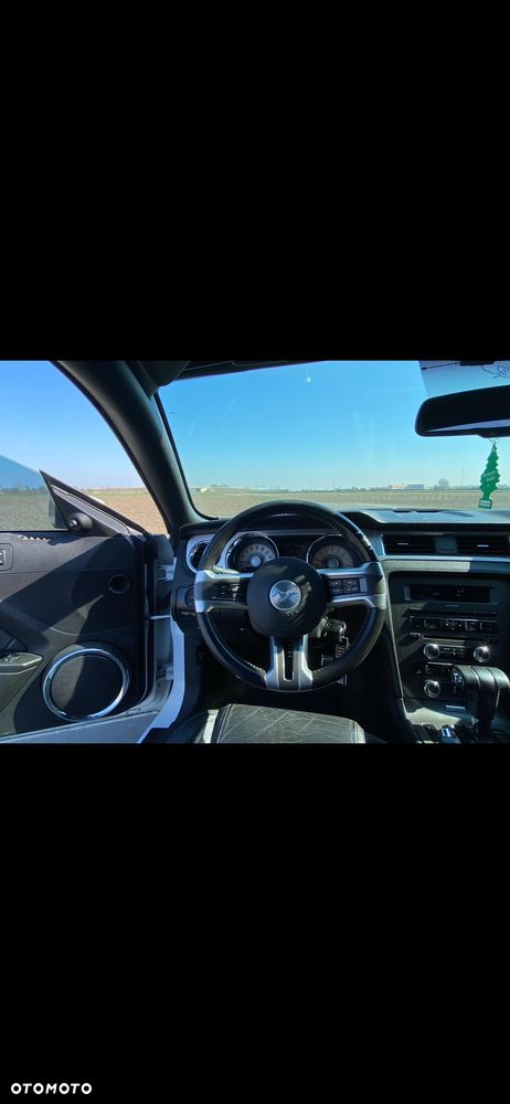 Ford Mustang 3.7 V6 Premium - 2