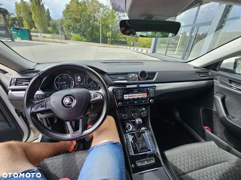 Skoda Superb 2.0 TDI 4x4 Ambition DSG - 9