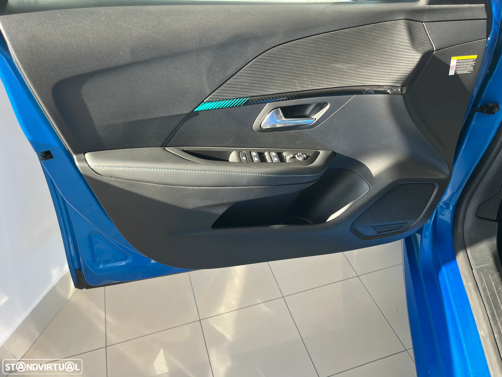 Peugeot e-208 50 kWh GT - 5