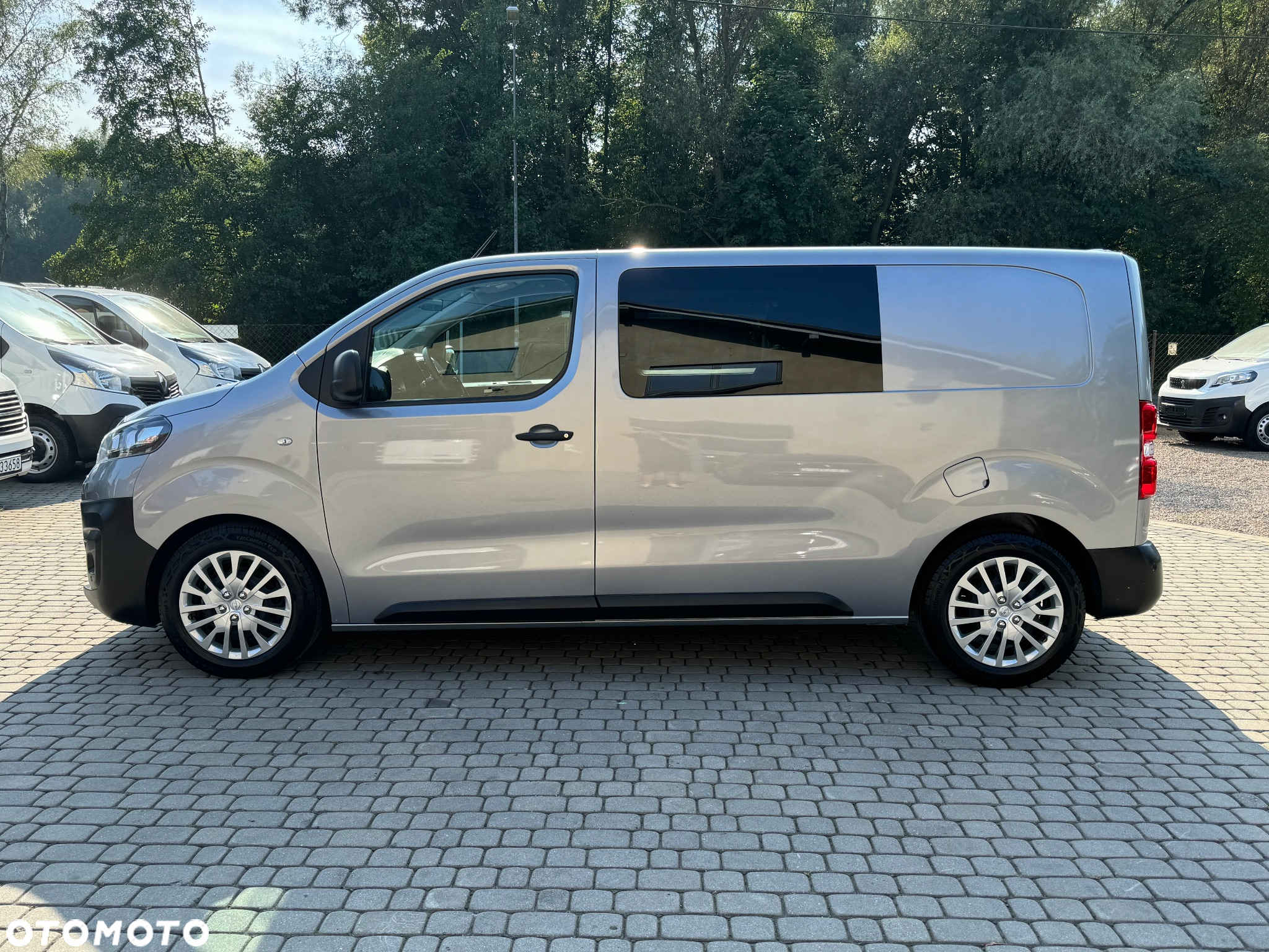 Opel Vivaro - 8