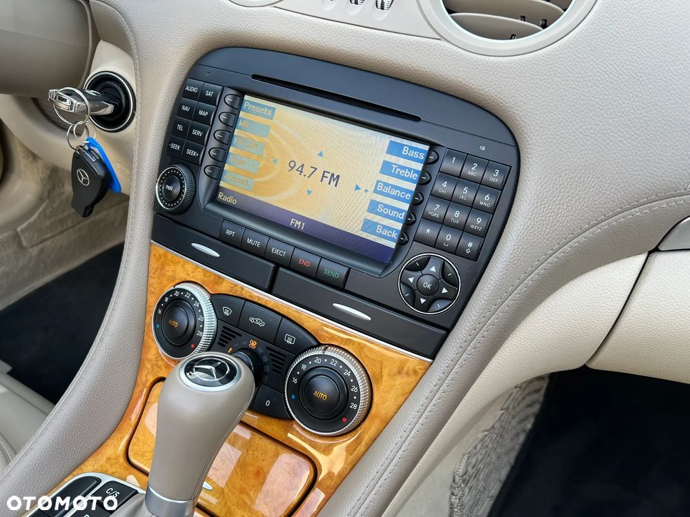 Mercedes-Benz SL 500 7G-TRONIC - 16