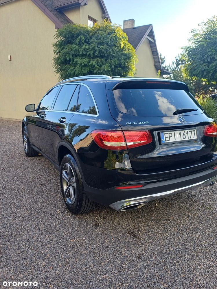 Mercedes-Benz GLC - 7