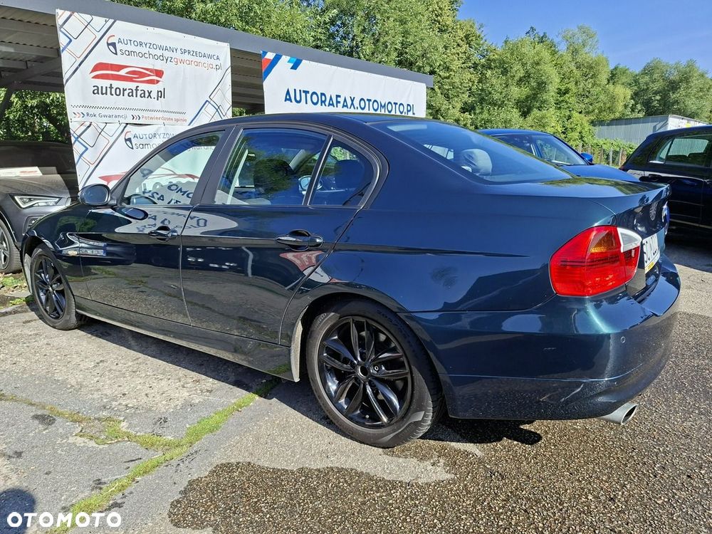 BMW Seria 3 318i - 8