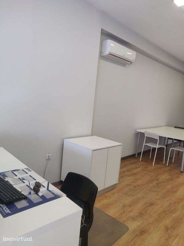 Arrendo Escritorio no lugar Azenha em Guieifães Maia - Grande imagem: 5/20