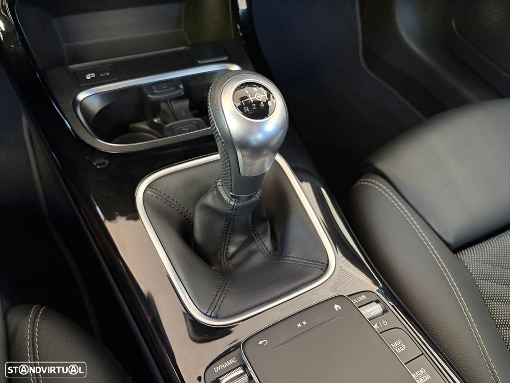 Mercedes-Benz A 180 d Style Plus - 46