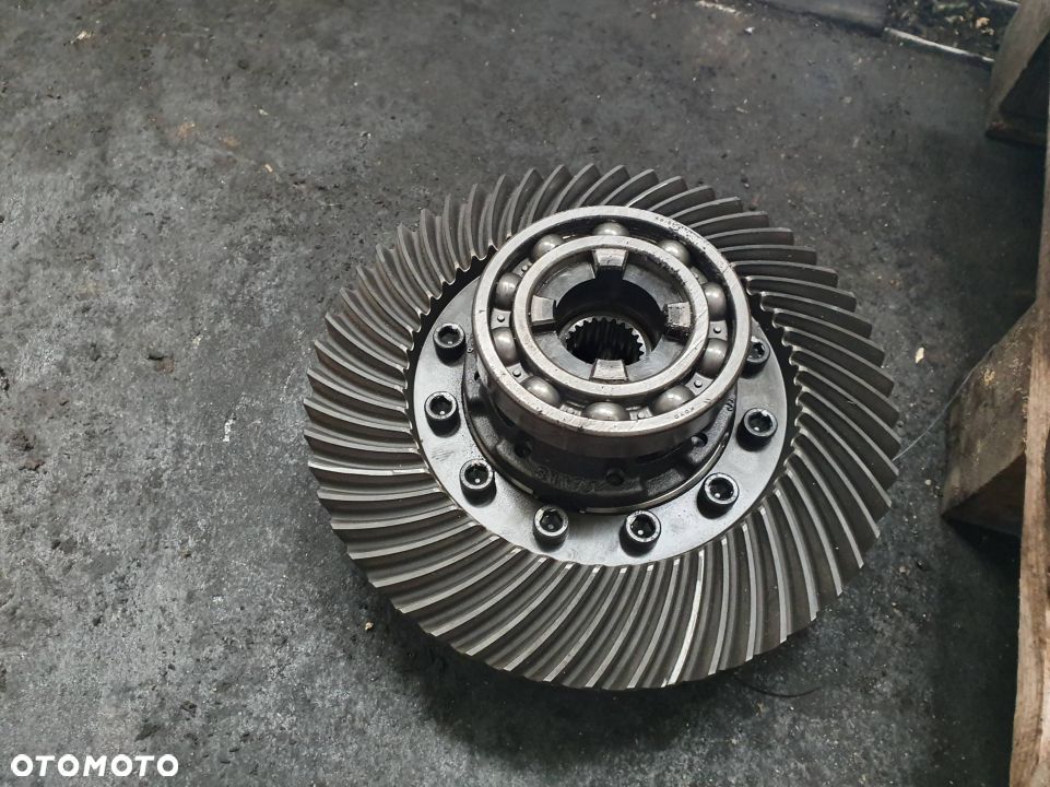 KOŁO ZĘBATE TRAKTOR JOHN DEERE 5090M TALERZ 69 ZĘBÓW - 3