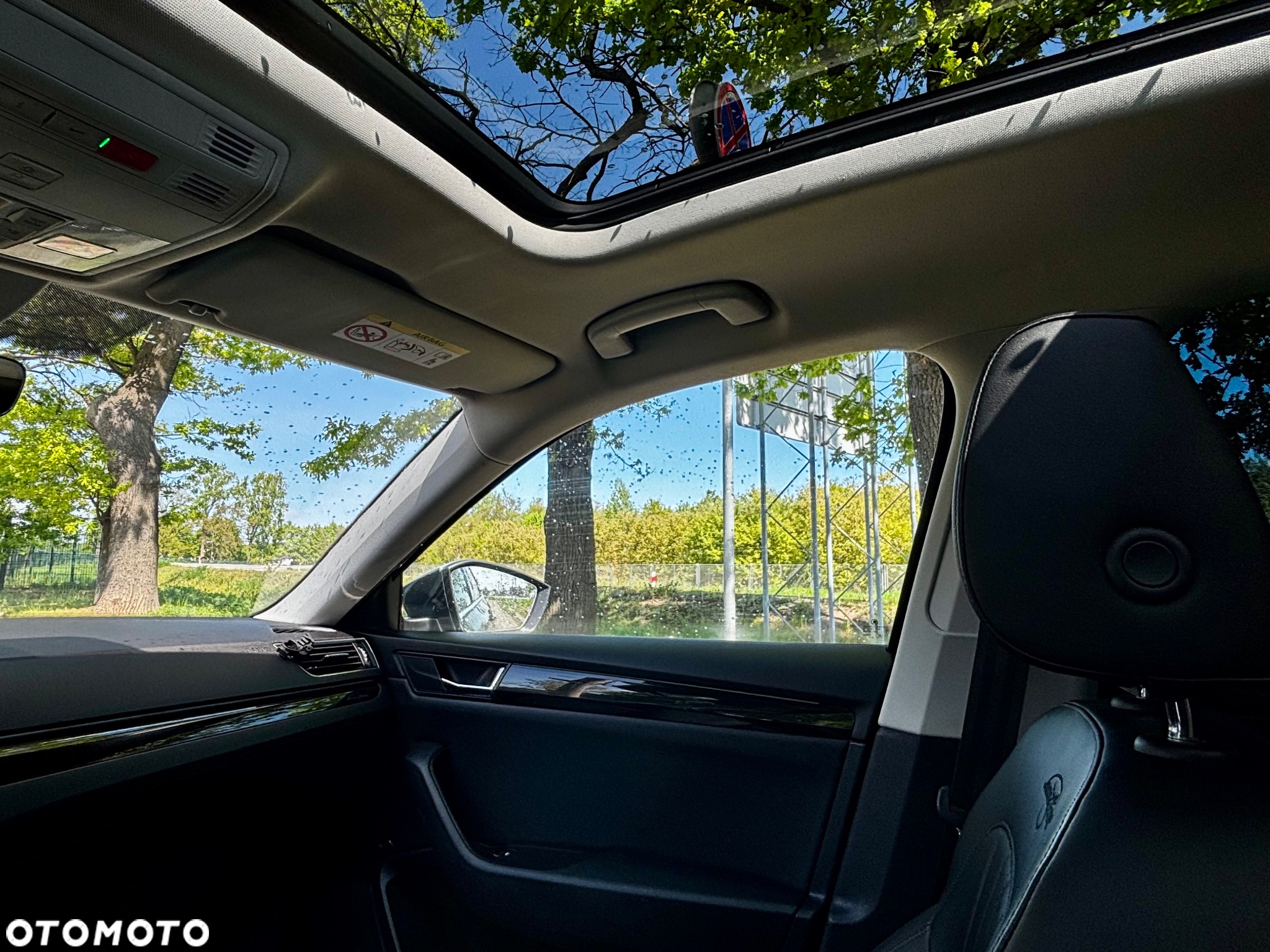 Skoda Superb 2.0 TDI DSG L&K - 20