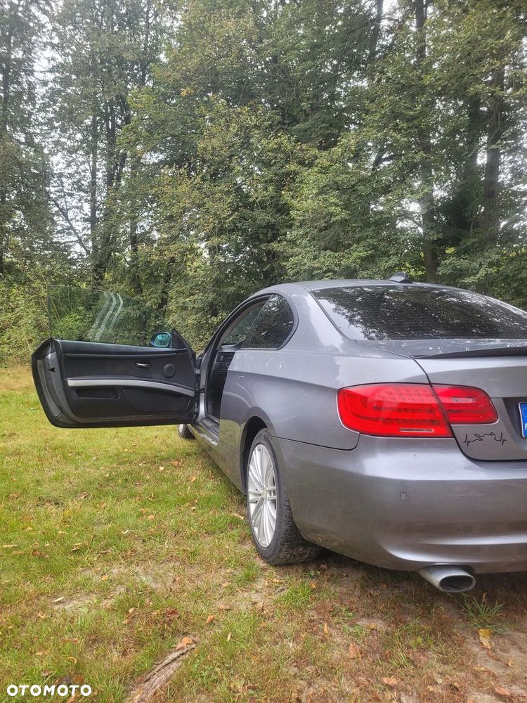 BMW Seria 3 320i - 2