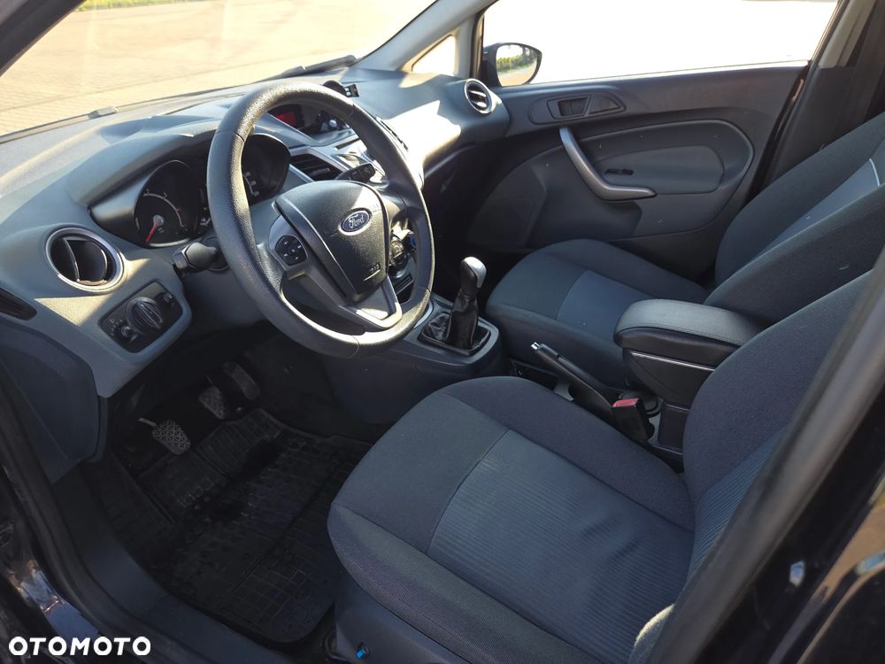 Ford Fiesta - 7