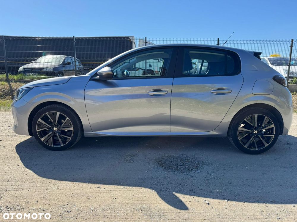 Peugeot 208 - 33