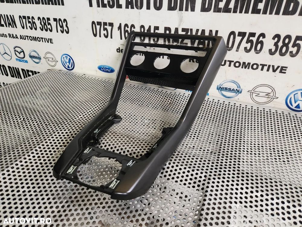 Ornament Trim Bord Consola Centrala Vw T-Roc Volan Stanga Dezmembrez Vw T-Roc - Dezmembrari Arad - 4