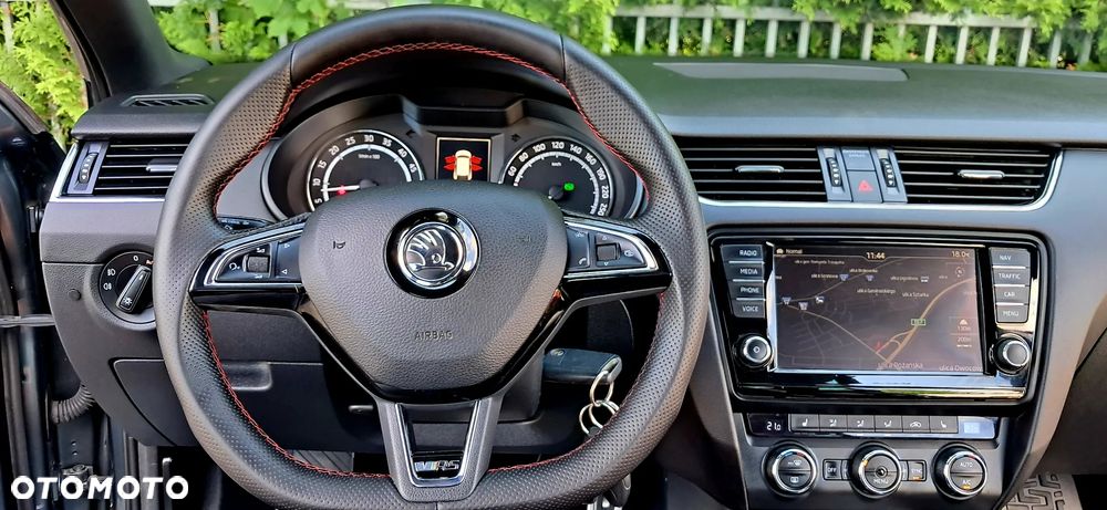 Skoda Octavia 2.0 TDI RS DSG - 33