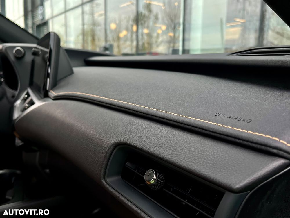 Lexus UX 300h F SPORT Design - 27