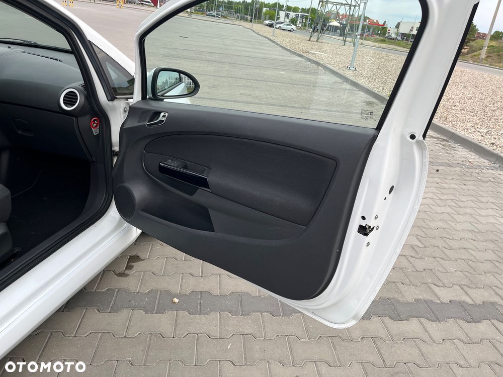 Opel Corsa - 24