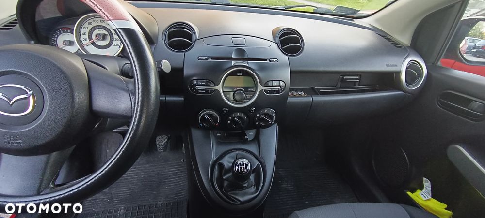 Mazda 2 - 4