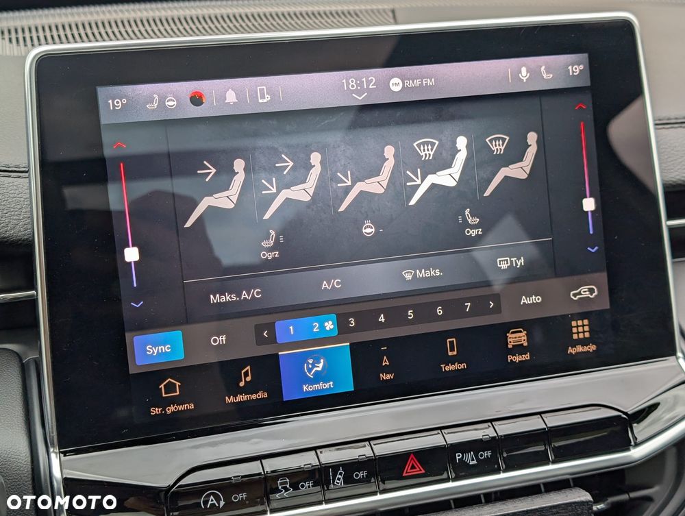 Jeep Compass - 25