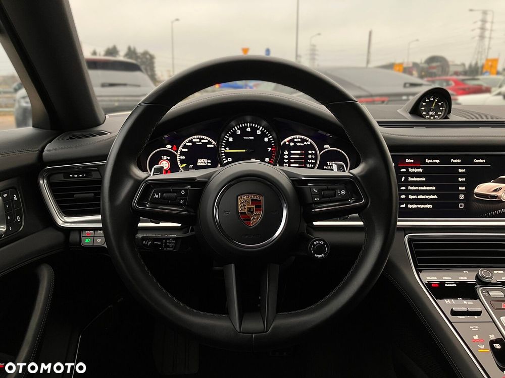 Porsche Panamera - 26