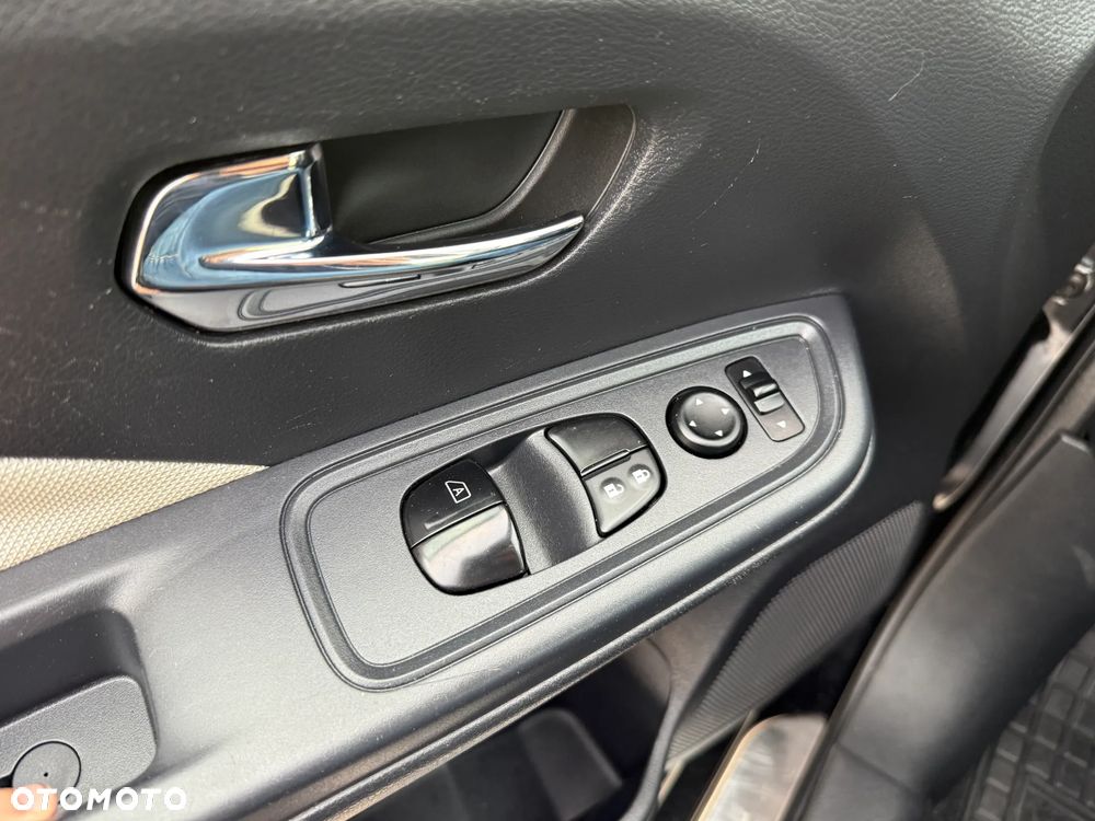 Nissan Micra 1.0 Visia - 28