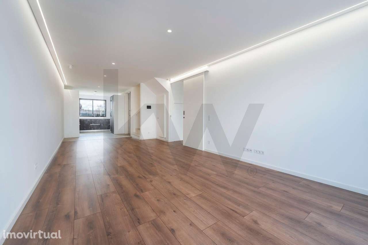 Moradia V3 nova localizada na carismática Vila piscatória da Fuzeta - Grande imagem: 5/28