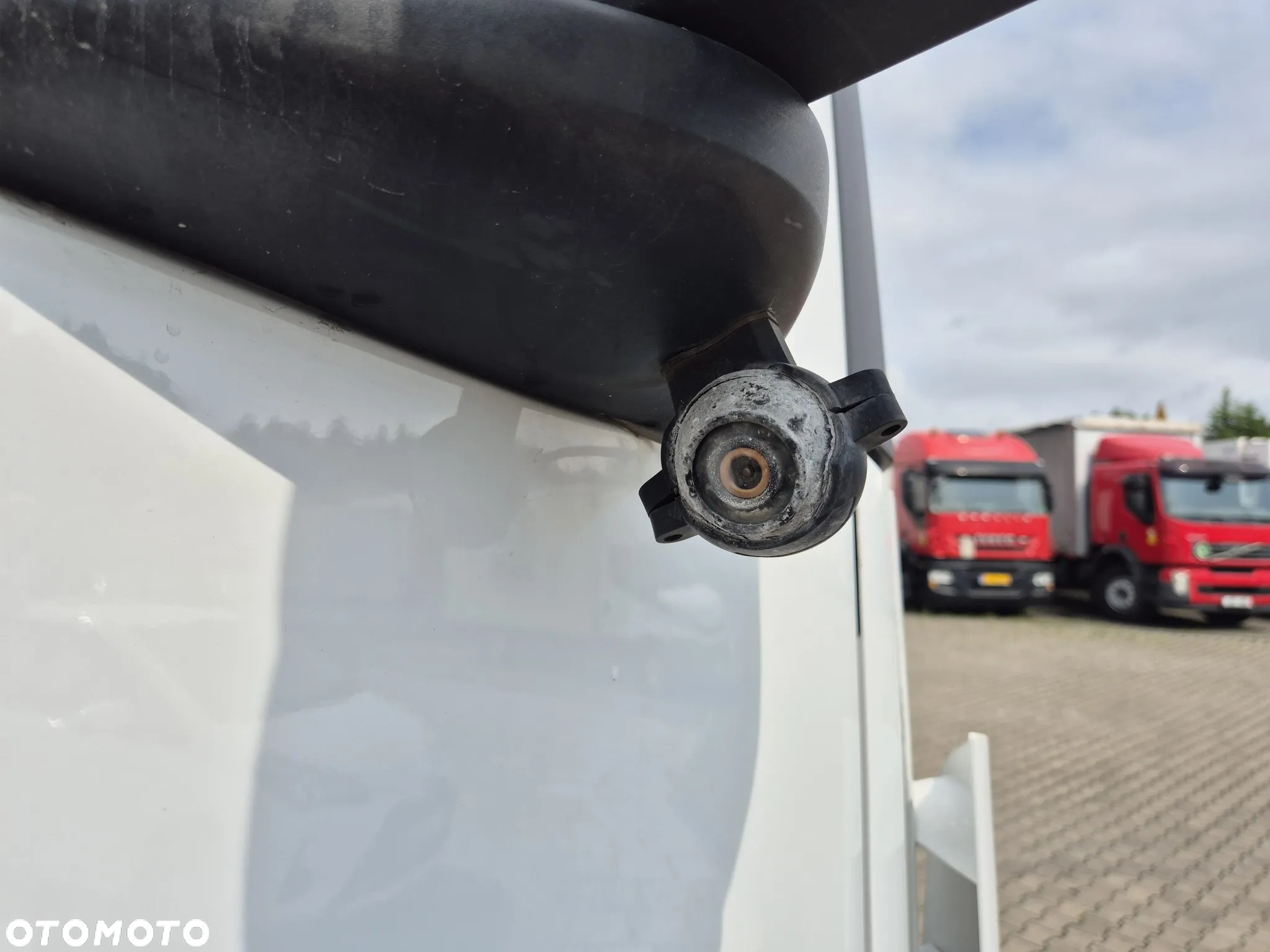 Mercedes-Benz Antos 1830 L / KONTENER / BEZWYPADKOWY / 1WŁ. / SERWISOWANY / WINDA 2000KG / EURO 6 / 18 EP - 26