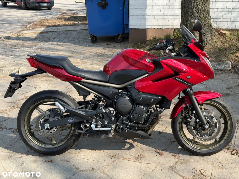 Yamaha XJ - 6