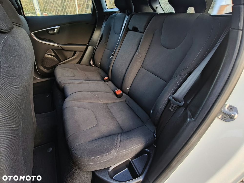 Volvo V40 Cross Country - 35