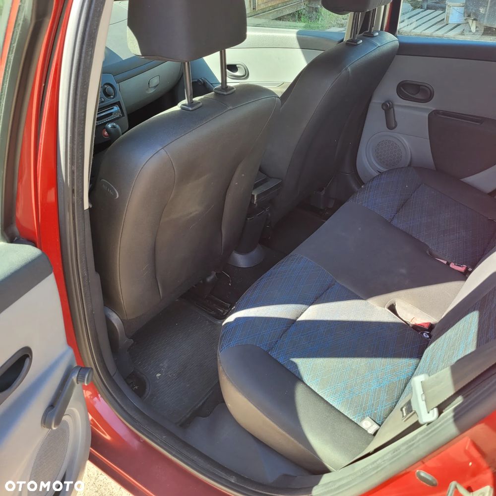 Renault Clio - 6