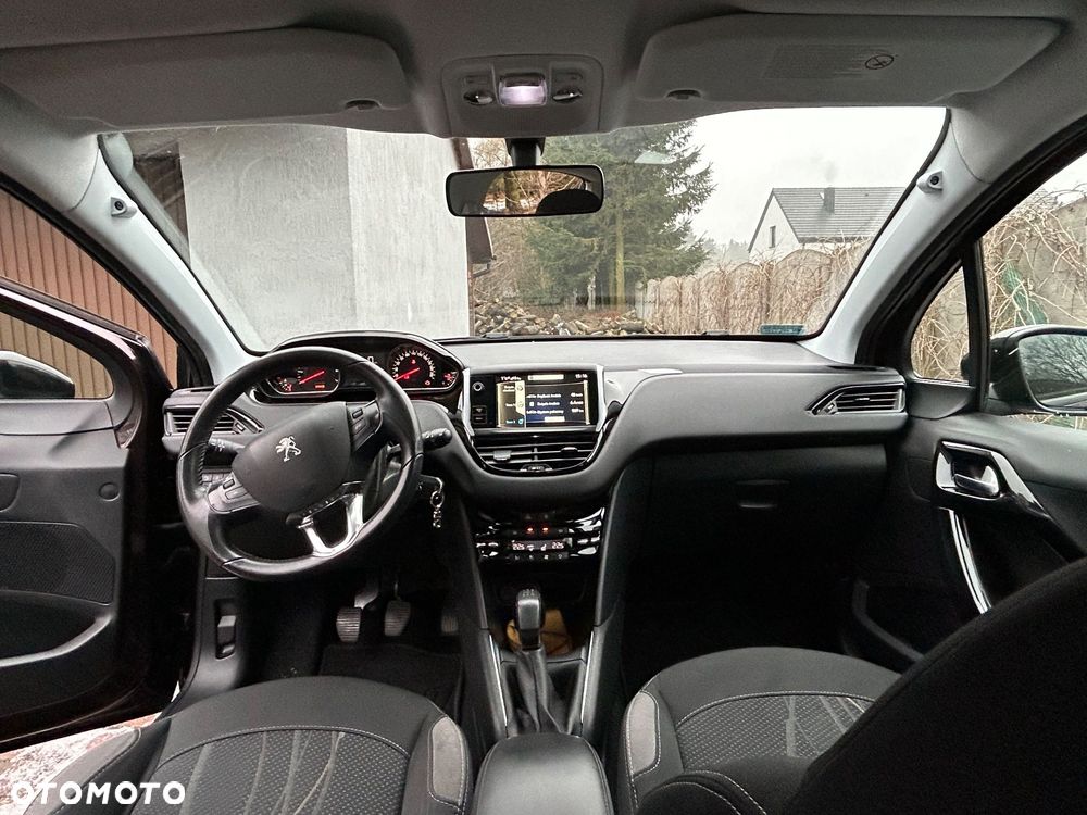 Peugeot 208 1.2 PureTech Active - 12