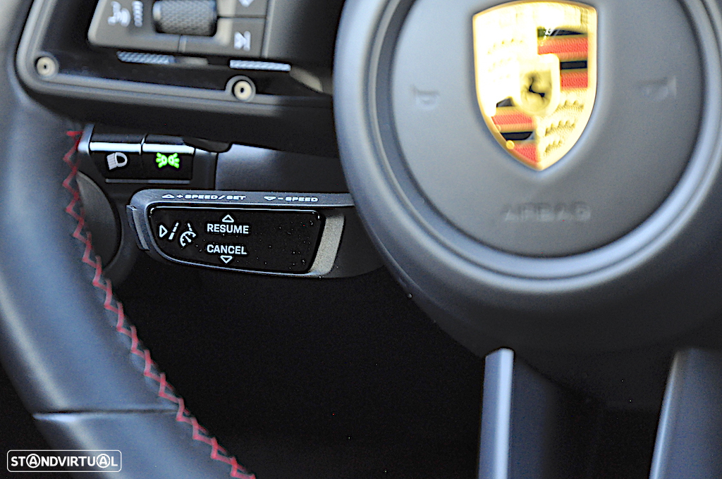 Porsche 911 (992) Turbo S PDK - 39