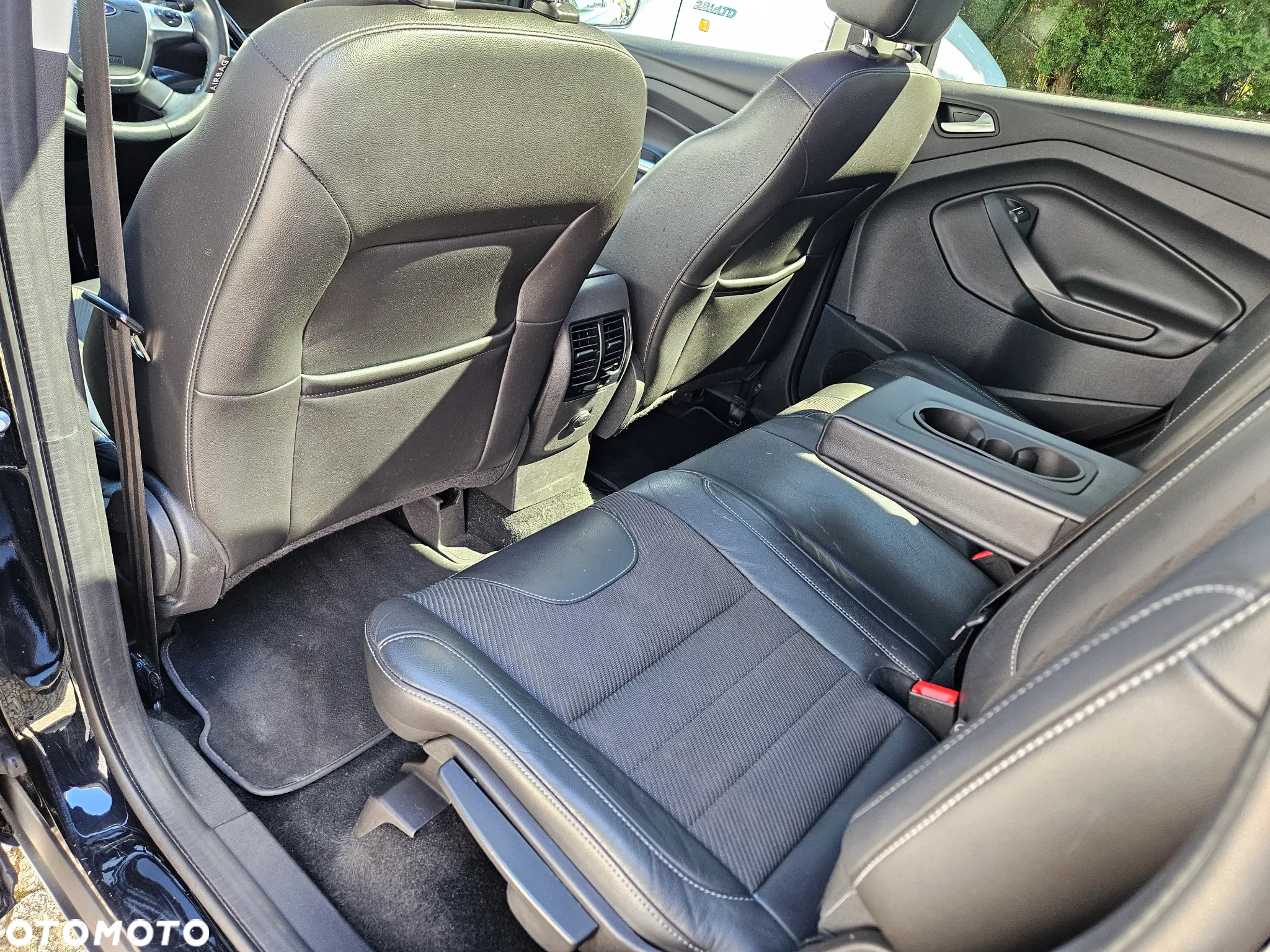 Ford Kuga 2.0 TDCi 2x4 Titanium - 21