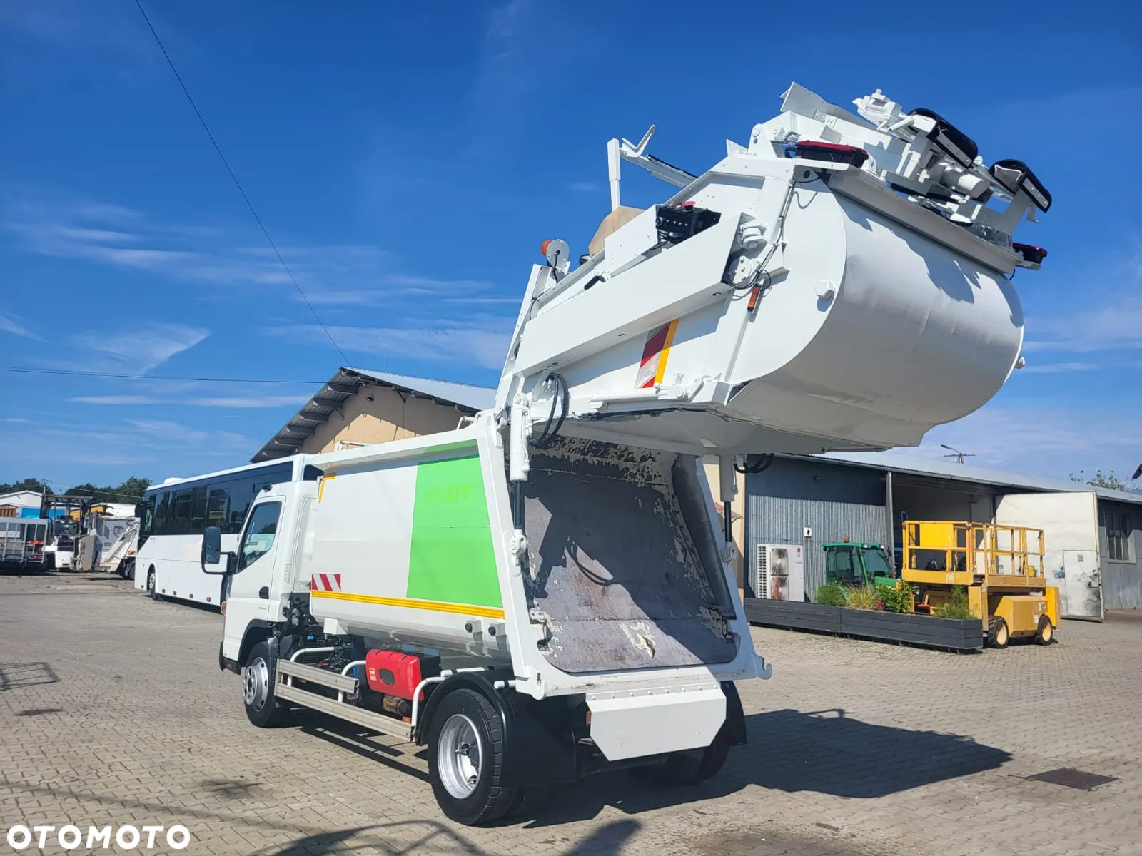 Mitsubishi Fuso Canter - 5
