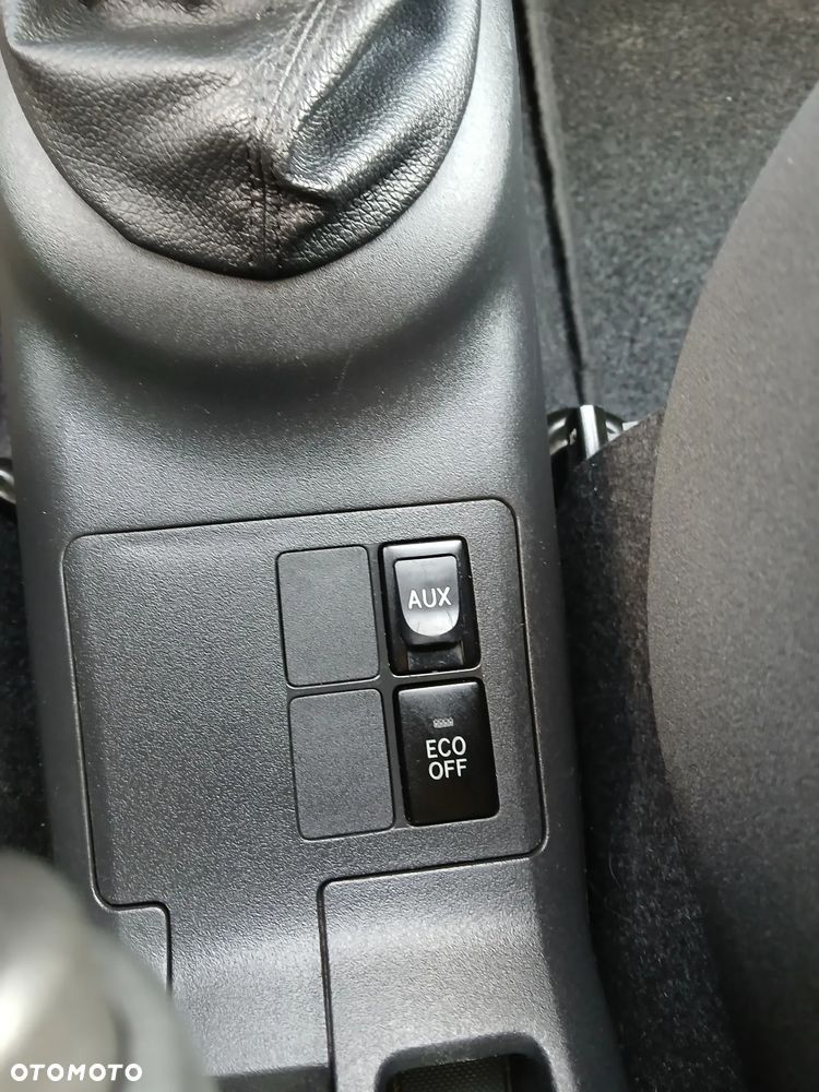 Toyota Yaris 1.33 VVT-i Life - 18