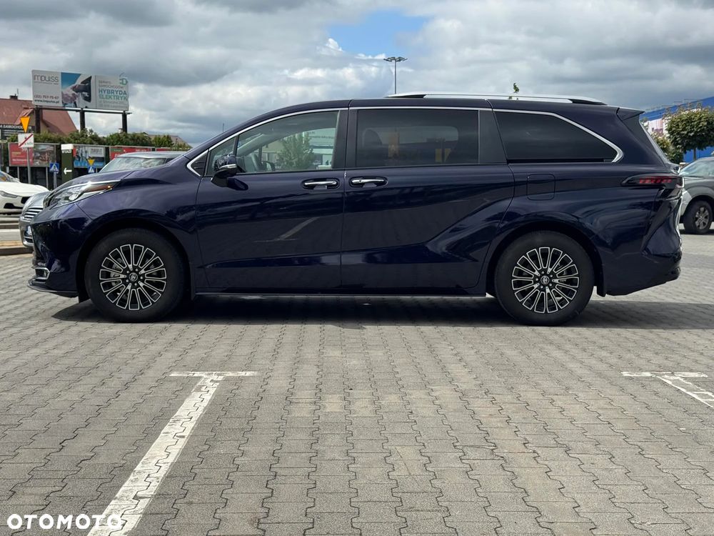 Toyota Sienna - 24