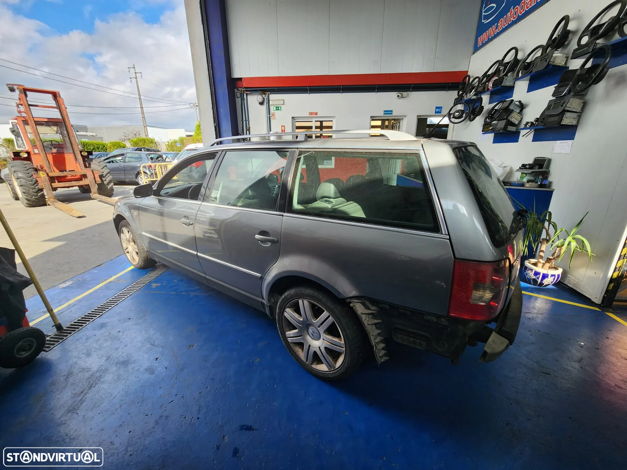 Volkswagen Passat B5.5 1.9 TDI de 2002 ás peças. - 2