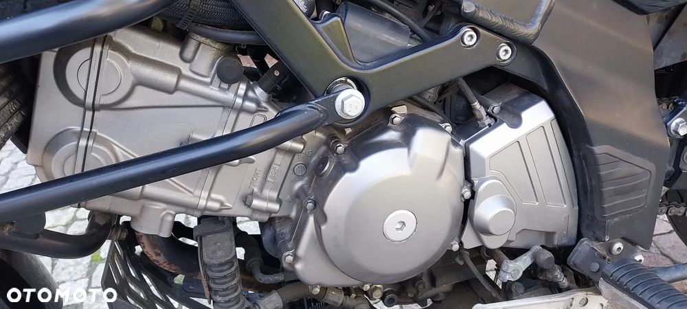 Suzuki V-STROM - 6