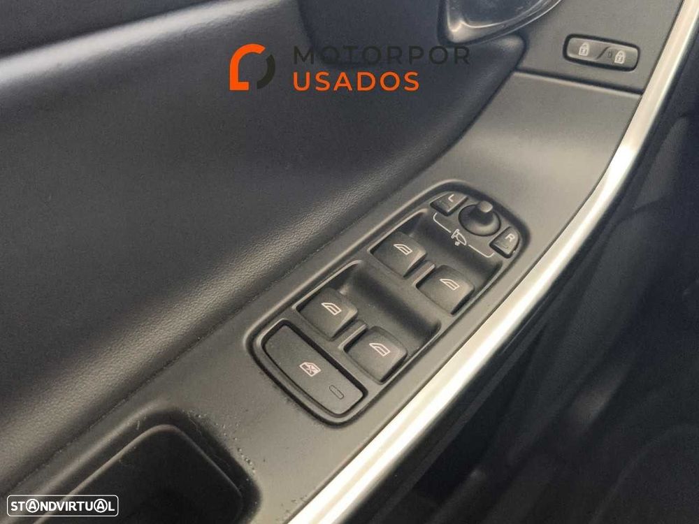 Volvo V60 2.0 D4 R-Design Geartronic - 21