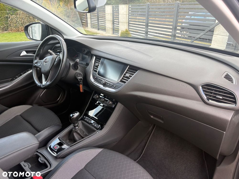 Opel Grandland X 1.2 Start/Stop Business Elegance - 9
