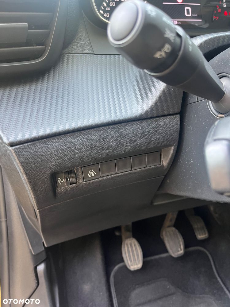 Peugeot 208 PureTech 100 Active Pack - 22