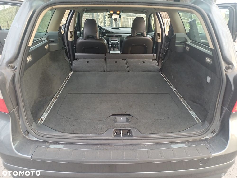 Volvo V70 2.0D Kinetic - 9
