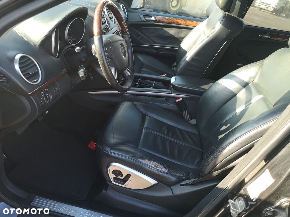 Mercedes-Benz GL 320 CDI 4Matic 7G-TRONIC - 22