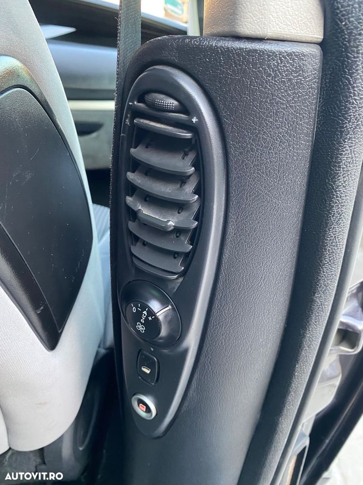 Peugeot 807 HDi 135 Tendance - 9